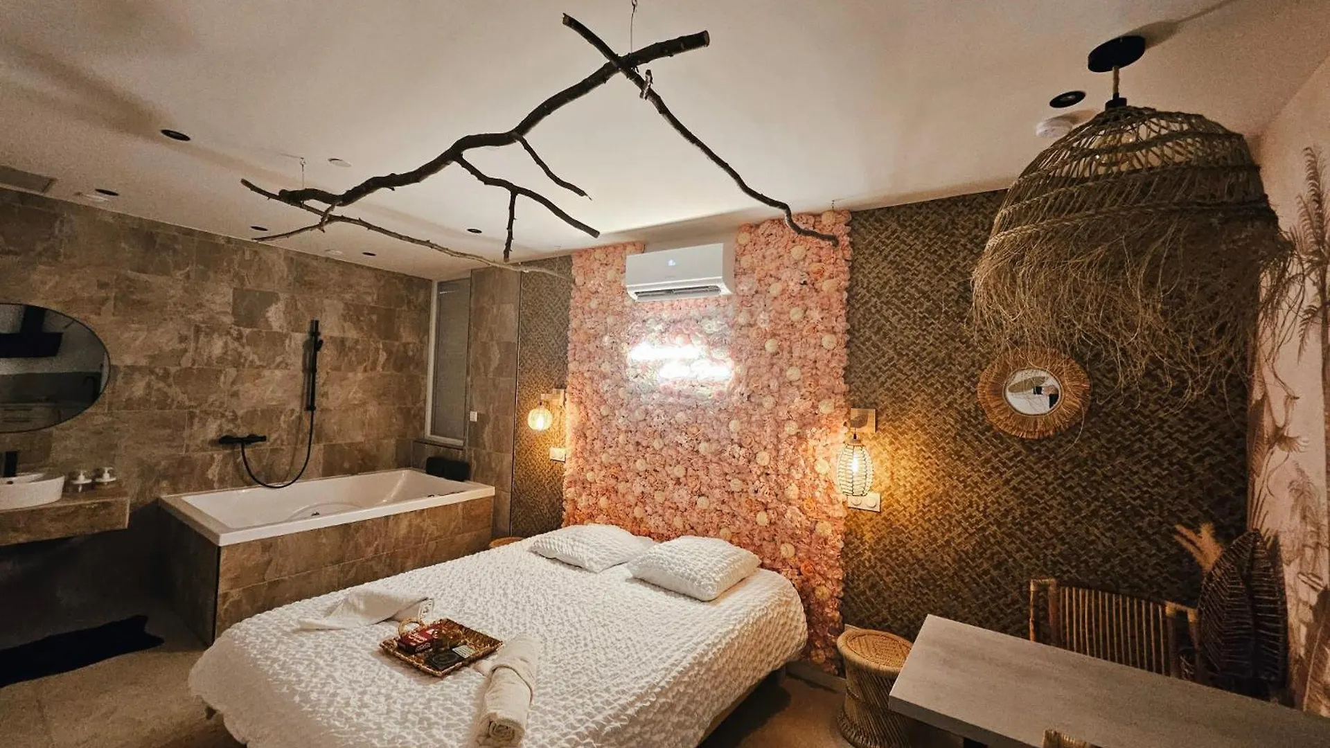 Appartement L'Experience Love Room Saint-Jean-Bonnefonds